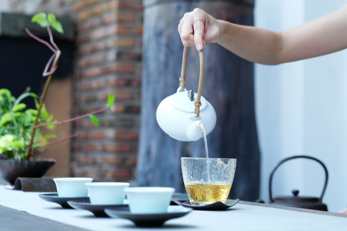 Tasse élégante de thé oolong